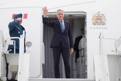 El primer ministro canadiense Carney llega a Washington para una reunión clave con Trump