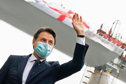 El primer ministro de Italia, Giuseppe Conte, está al frente de uno de los países más bastardeados por el coronavirus, con 201.505 casos positivos y 27.359 muertes según el último recuento de la Universidad Johns Hopkins