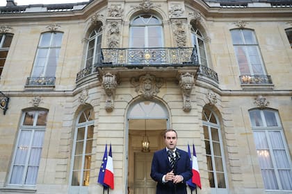 El primer ministro francés Sebastien Lecornu en el Hotel Matignon de París, el 3 de octubre del 2025. (Alain Jocard, Pool Photo via AP)