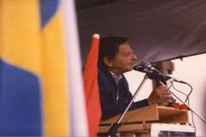 El primer ministro Olof Palme fue asesinado en 1986 cuando salía con su mujer