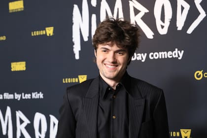 El primer papel oficial del actor llegó con Nimrods, la comedia independiente inspirada en Green Day en la que comparte elenco con Mason Thames e Ignacio Diaz-Silverio