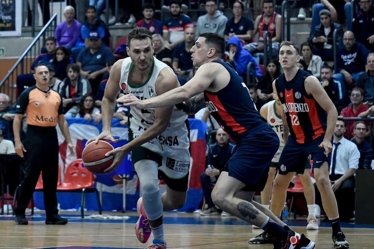 El primer partido de la serie del playout lo ganó San Lorenzo sobre Atenas con una gran ventaja