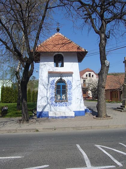 El primer sitio que pintó Agnes fue el campanario de la capilla de su pueblo natal, Louka