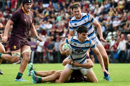 El primer try de Mateo Albanese para SIC: Justo Ortiz Basualdo, desde el piso, no lo puede frenar