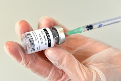 Los especialistas aseguran que las vacunas son efectivas contra las cepas de coronavirus que hoy se conocen
