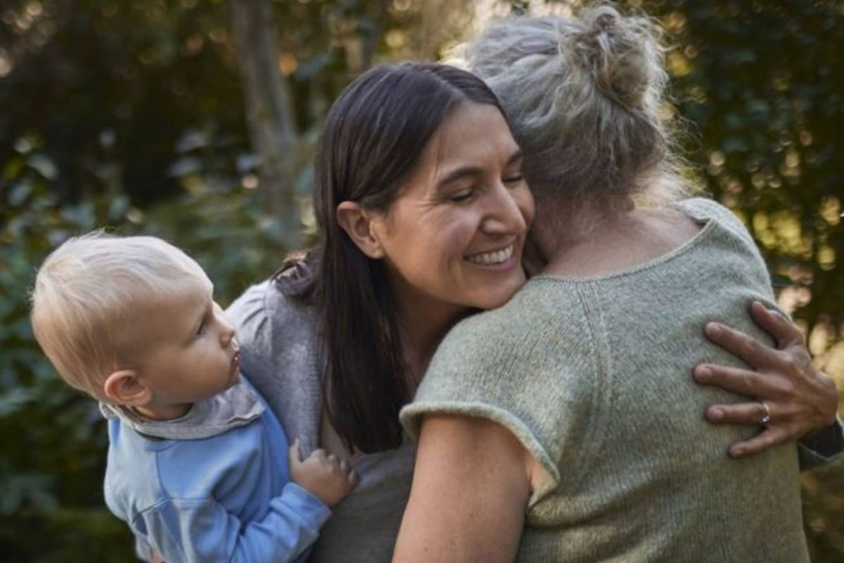 El principal proveedor de los cuidados a las personas mayores es la propia familia
