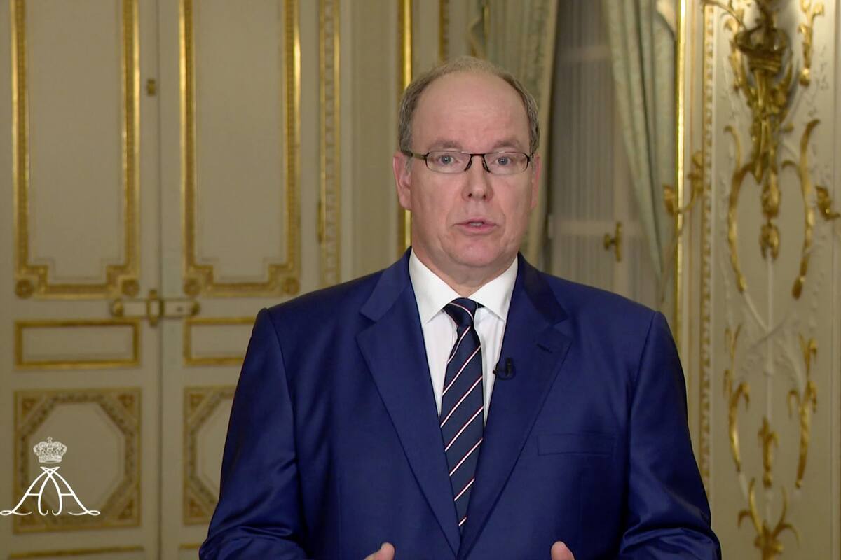 El príncipe Alberto II anunció ayer por televisión las nuevas medidas