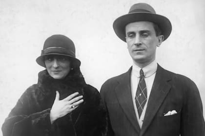 El príncipe Felix Yusupov y su esposa la princesa Irina Alexandrovna (circa 1925).