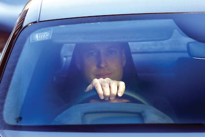 El príncipe Guillermo, el 18 de enero, al dejar la clínica en la que fue operada su esposa, la princesa Kate, en Londres. (Max Mumby/Indigo/Getty Images)