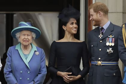 El príncipe Harry y Meghan le confirmaron su decisión a la reina Isabel II