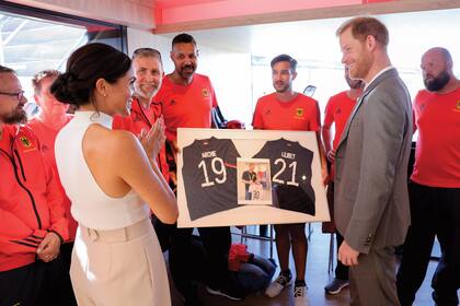 El príncipe Harry y Meghan están distanciados de la familia real