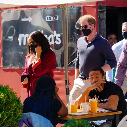 El príncipe Harry y Meghan Markle estuvieron en el popular barrio de Harlem y comieron en Melba’s