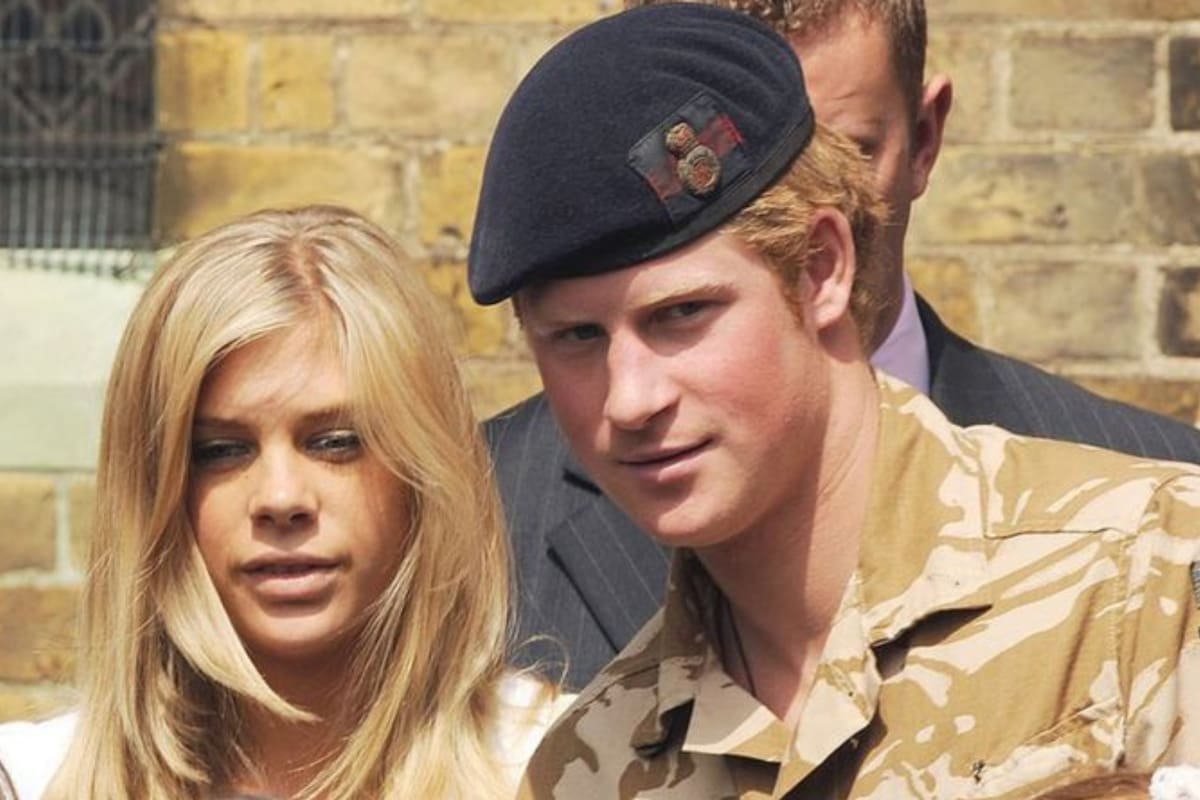 El príncipe Harry y su entonces novia Chelsy Davy en 2008