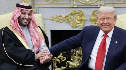 El príncipe Mohammed bin Salman junto a Donald Trump en el Salón Oval de la Casa Blanca