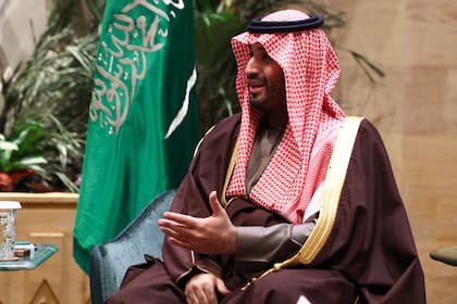 El príncipe saudí Mohammed bin Salman durante su reunión con el secretario de Estado Marco Rubio in Riad