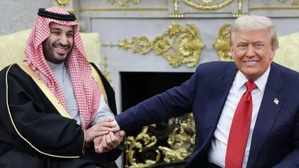 El príncipe saudita Mohammed bin Salman, en la Casa Blanca junto con el presidente norteamericano, Donald Trump.