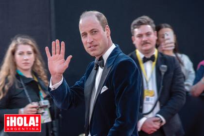 El príncipe William acudió en solitario a la entrega de los Premios BAFTA mientras la princesa de Gales se recupera de la cirugía abdominal a la que se sometió el pasado 16 de enero.