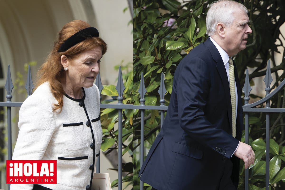 El príncipe y Sarah Ferguson siguen caminando juntos a pesar de que llevan años divorciados. Acá, durante el servicio religioso de Pascua en Windsor, en abril de este año