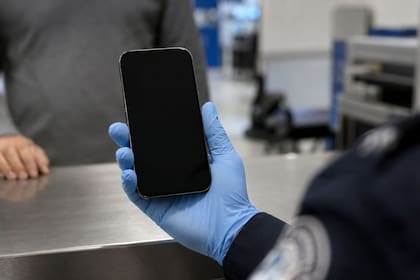 El procedimiento eliminó el contenido digital antes de que las autoridades tomaran el equipo