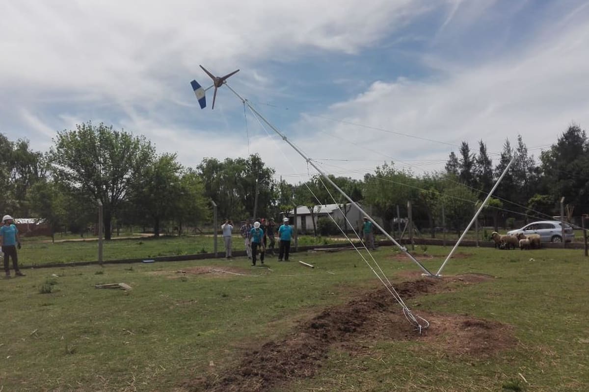 El proceso de instalación de los aerogeneradores instalados el fin de semana