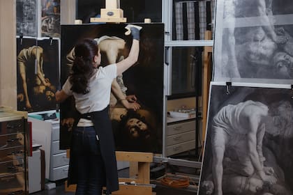 El proceso de restauración de 'David vencedor de Goliat', de Caravaggio, a manos de Almudena Sánchez