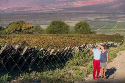 El producto Argentina ofrece una multivariedad de áreas naturales únicas, paisajes increíbles de lagos y montañas, playas de Buenos Aires hasta el sur, esquí, rutas de senderismo y ciclismo, la ruta del vino y restaurantes gourmet