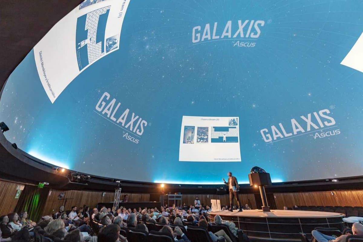 El producto se lanzó el jueves pasado en el Planetario