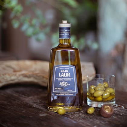 El producto ultrapremium de Laur es un varietal 100% Arauco elaborado con una selección de aceitunas de Maipú, Mendoza