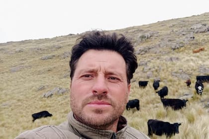 El productor cordobés Daniel Ahumada, luego de recuperar su campo tras un año de estar usurpado