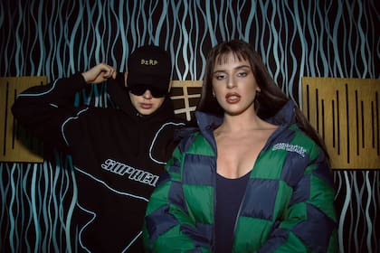 El productor, músico y DJ junto a Nathy Peluso