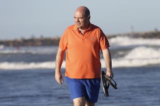Un día en la vida de Carlos Rottemberg, el hombre que hace teatros