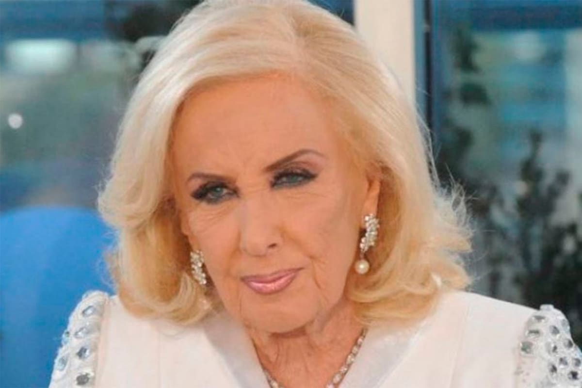 El productor teatral Carlos Rottemberg conversó con LA NACION acerca del estado anímico de Mirtha Legrand, tras la muerte de su hermana gemela Silvia