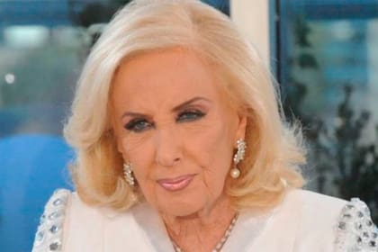 El productor teatral Carlos Rottemberg conversó con LA NACION acerca del estado anímico de Mirtha Legrand, tras la muerte de su hermana gemela Silvia