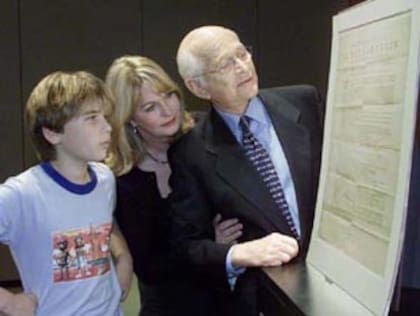 En 2000, un grupo encabezado por el productor Norman Lear compró la copia por 8,14 millones de dólares y luego la llevó de gira por Estados Unidos