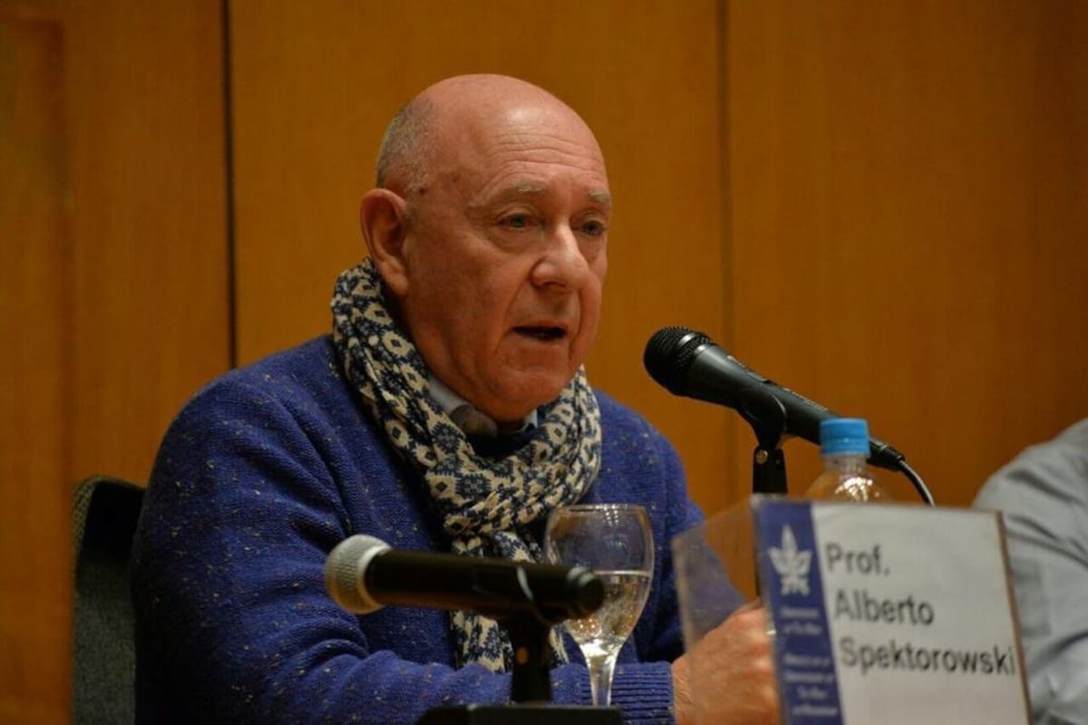 El profesor Alberto Spektorowski