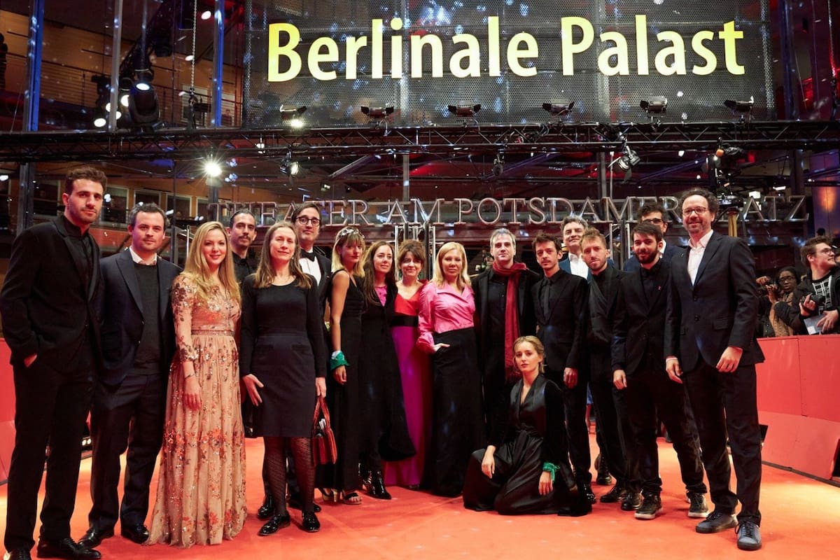 El prófugo, de Natalia Meta, con Érica Rivas y Daniel Hendler, inauguró con aplausos y elogios la carrera por el Oso de Oro; la mayor atracción fue la presencia de Johnny Depp