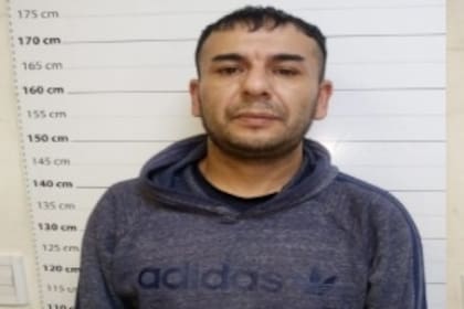 El prófugo tiene 39 años y cumplía prisión preventiva.