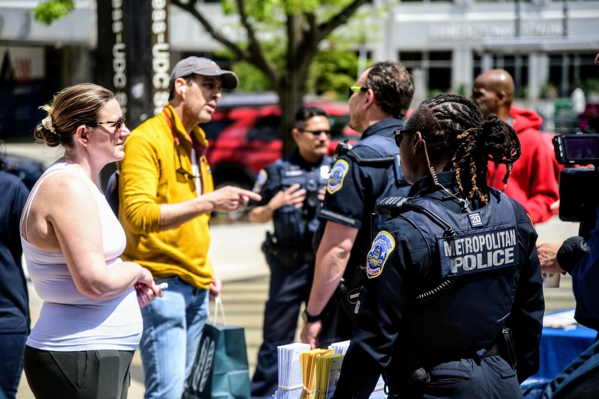 El programa busca que más gente se sume a las fuerzas de seguridad
