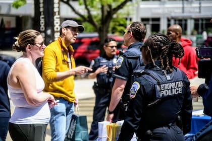 El programa busca que más gente se sume a las fuerzas de seguridad