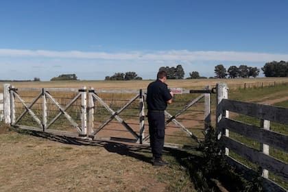El programa de seguridad rural implementado en algunos municipios de la provincia fue posible gracias a un trabajo mancomunado, donde la patrulla rural fue la encargada de colocar las chapas en las tranqueras