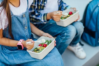 El programa de verano en Colorado ofrece desayunos y almuerzos gratuitos a menores de 18 años en escuelas, parques y centros comunitarios sin necesidad de registro. Foto: Archivo