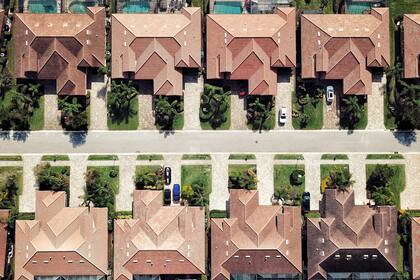 El programa Hometown Heroes está dirigido a trabajadores y profesionales de la salud, la seguridad y la educación