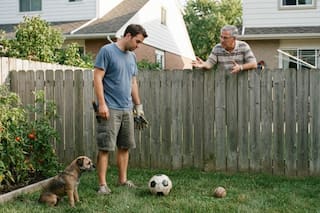¿Puede tu vecino quedarse con la pelota que cae en su patio?
