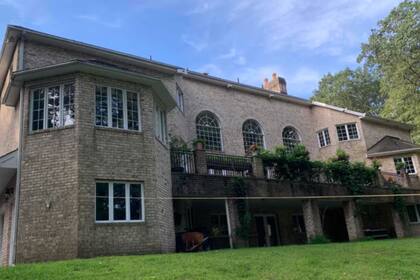 El propietario presentó una moción para desestimar el caso y el municipio una moción cruzada de juicio sumario