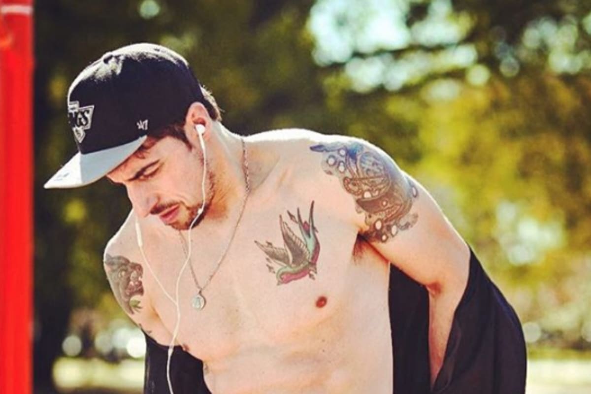 El protagonista de Campanas en la noche mostró en Instagram los nuevos diseños que lleva en su piel.