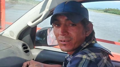 El protagonista de esta historia, que se volvió viral, es un changarín que contó a LA NACION: “Cualquiera hubiese hecho lo mismo, era un angelito”