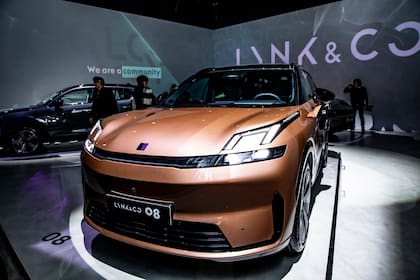 El protagonista de la noche: Lynk & Co 08, un SUV del segmento D que funciona como buque insignia.