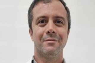 Quién es el médico que entró con una camioneta a la Pampa del Leoncito de San Juan