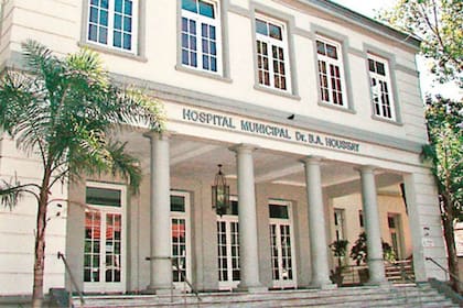 El protocolo se aplicará en el Hospital Dr. Bernardo Houssay y permitirá "el acompañamiento de familiares, respetando el derecho al último adiós"