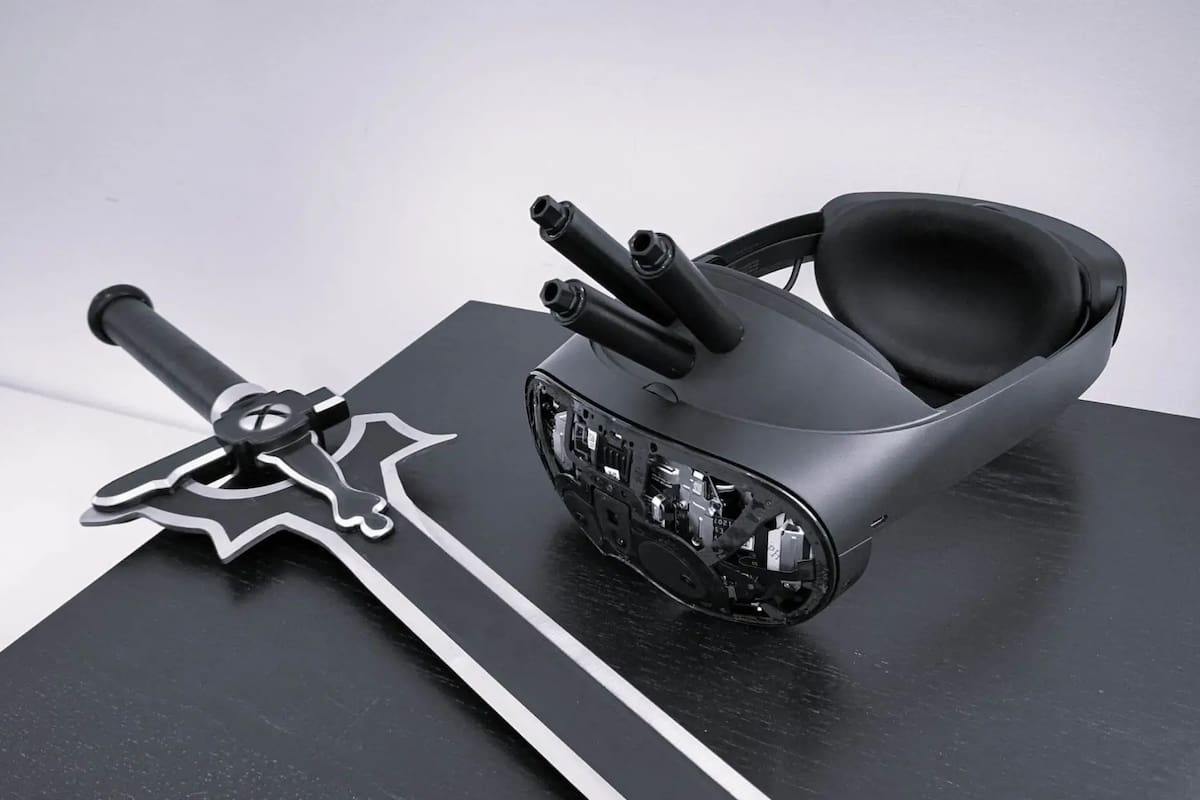 El prototipo de los anteojos de realidad virtual mortales que creó Palmer Luckey en honor a Sword Arts Online